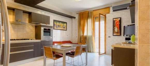 6 Schlafzimmer Wohnung in Taranto, Italy, Nr. 356995 9