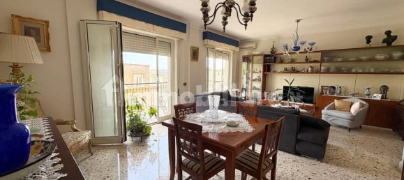 4 bedrooms Apartment in Naples, Italy No. 381307 4