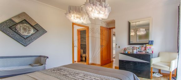 4 bedrooms House in Rio de Mouro, Portugal No. 49109 16