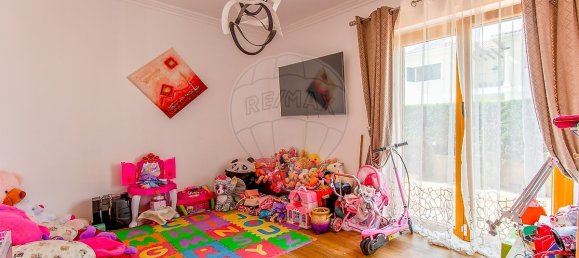 4 bedrooms House in Rio de Mouro, Portugal No. 49109 18