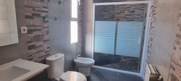 3 bedrooms House in Manises, Spain No. 28446 15