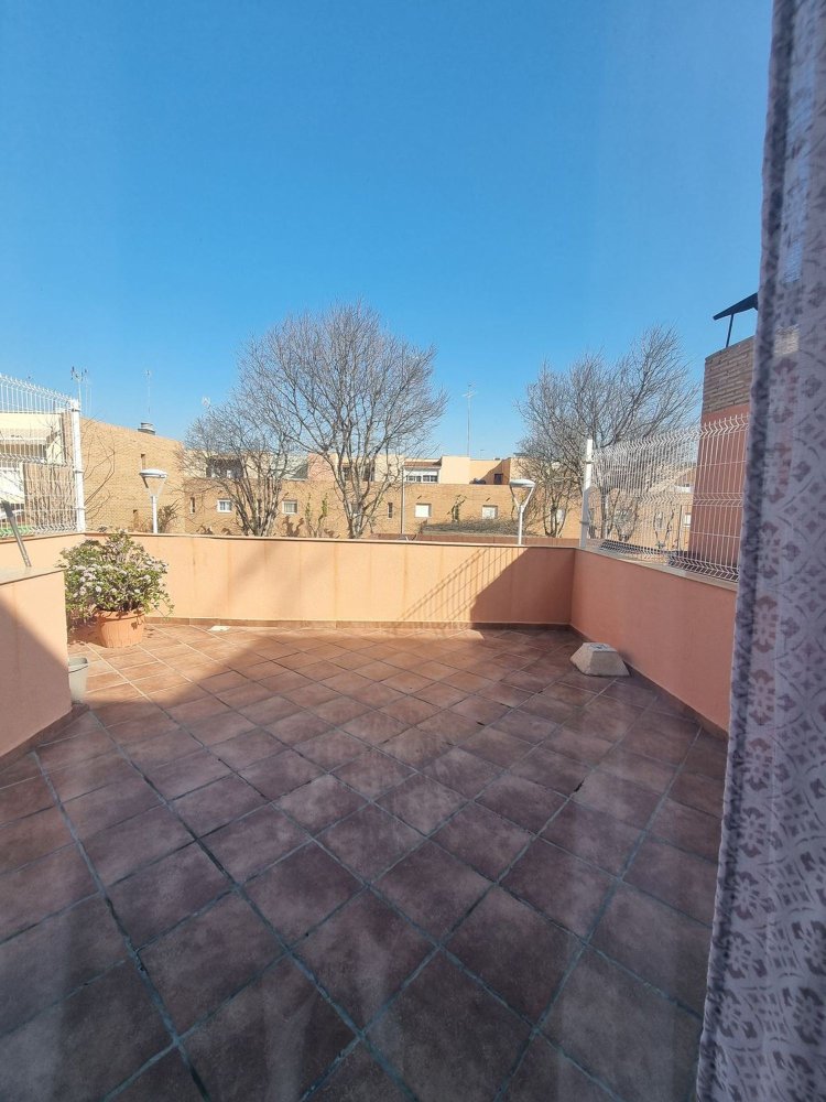 3 bedrooms House in Manises, Spain No. 28446