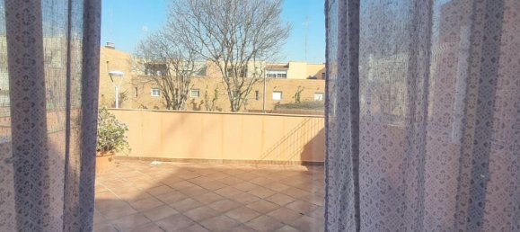 3 bedrooms House in Manises, Spain No. 28446 2