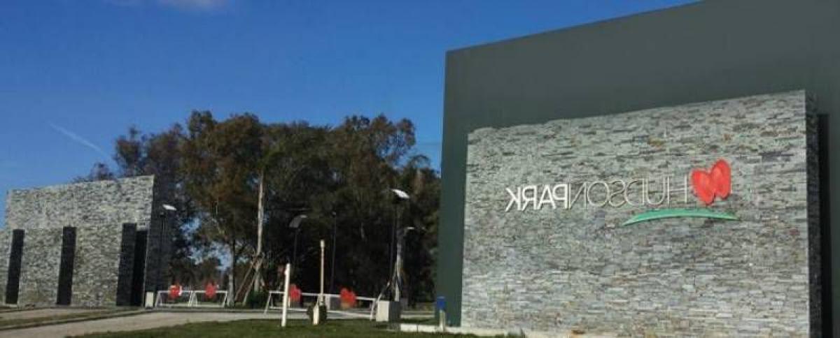 Grundstück in Berazategui, Argentina, Nr. 121415