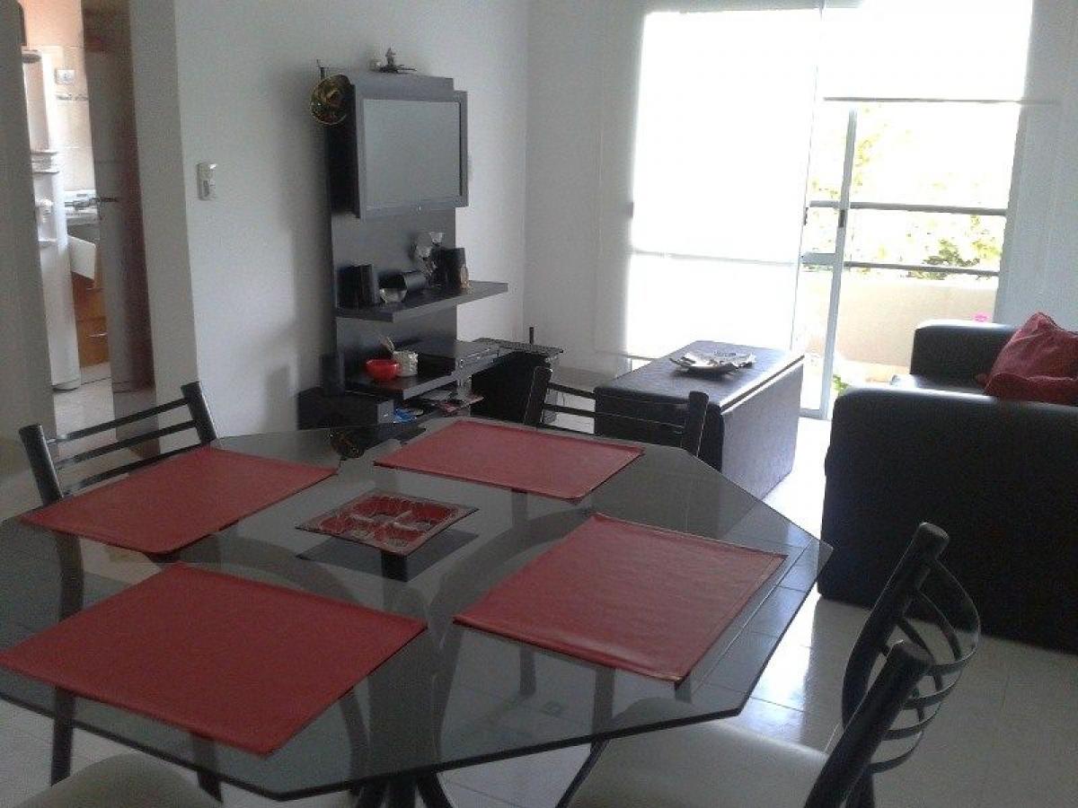 Apartamento T2 em Moron, Argentina N.º 97115