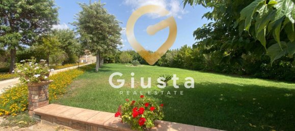 5 bedrooms Villa in Mesagne, Italy No. 327718 7