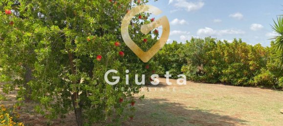 5 bedrooms Villa in Mesagne, Italy No. 327718 9