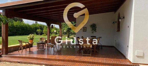 5 bedrooms Villa in Mesagne, Italy No. 327718 24