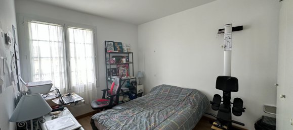 2 bedrooms House in Blois, France No. 75029 6