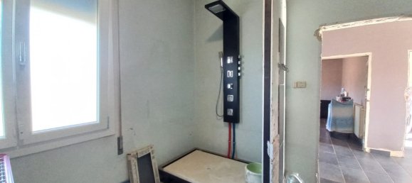 5 bedrooms House in Medicina, Italy No. 337790 3