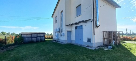 5 bedrooms House in Medicina, Italy No. 337790 13