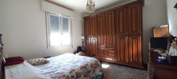 5 bedrooms House in Medicina, Italy No. 337790 36