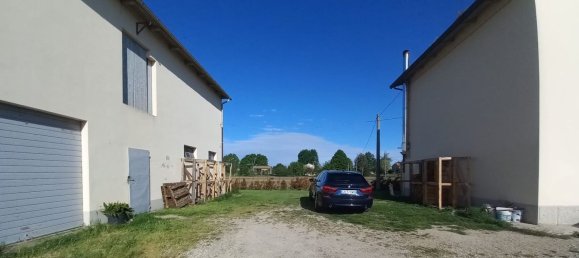 5 bedrooms House in Medicina, Italy No. 337790 9