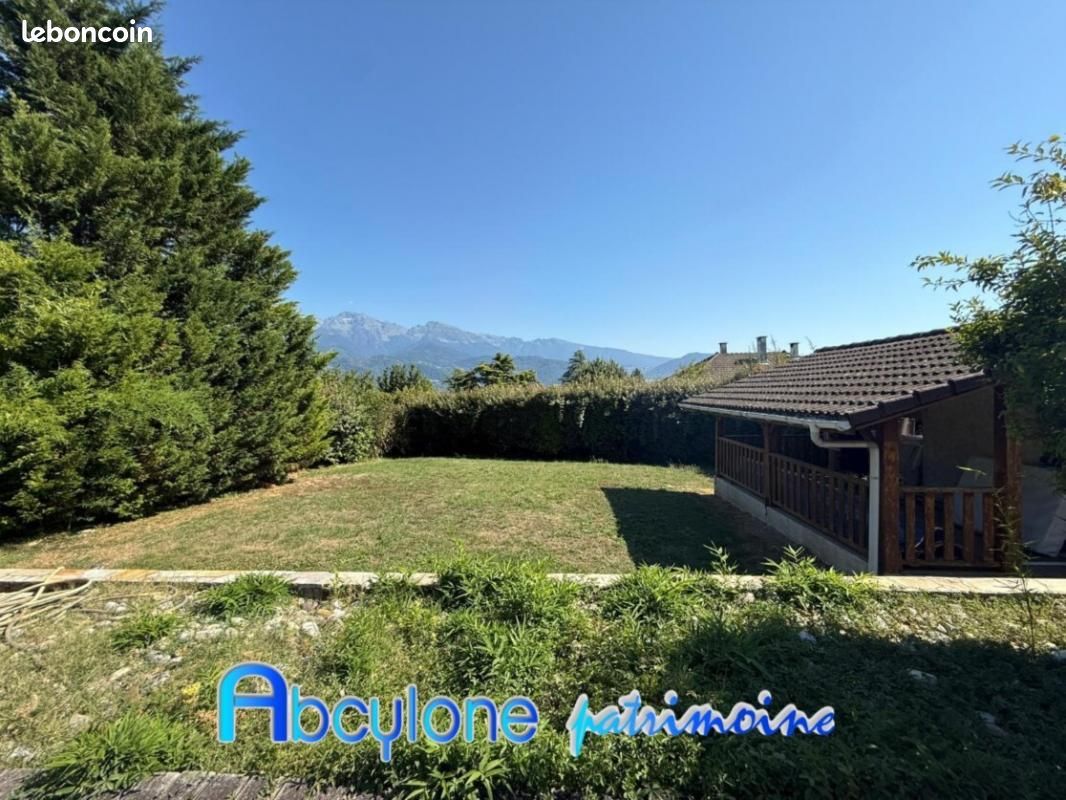 537m² Land in Saint-Ismier, France No. 343312