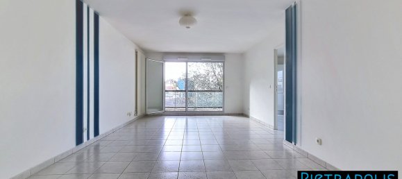 3 bedrooms Apartment in Lyon, France No. 331359 4