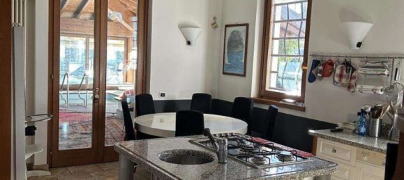 Квартира с 15 комнатами в Эрба, Италия № 3906 5