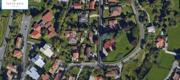 Квартира с 15 комнатами в Эрба, Италия № 3906 18