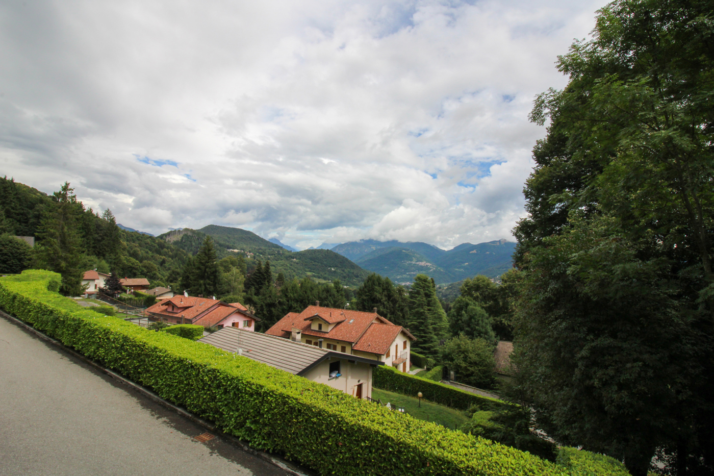 3 rooms Apartment in Alta Valle Intelvi, Italy No. 277737