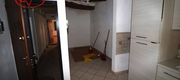 1 bedroom Apartment in Montevarchi, Italy No. 63983 3