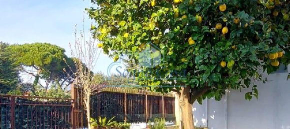 Casa de 3 dormitorios en Carrara, Italy No. 45686 4