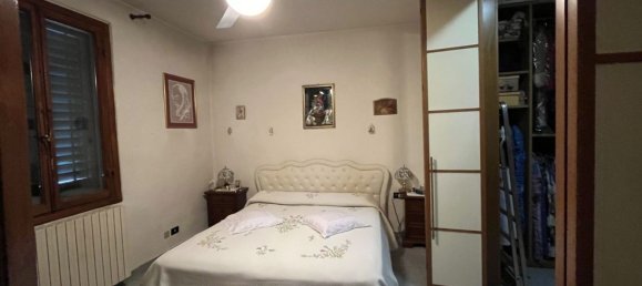4-Zimmer Haus in Campi Bisenzio, Italy, Nr. 71290 11