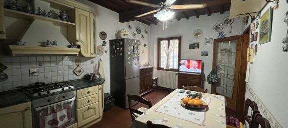 4-Zimmer Haus in Campi Bisenzio, Italy, Nr. 71290 4