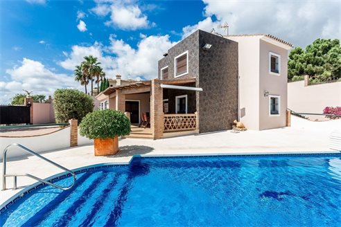 6 Schlafzimmer Villa in Estepona, Spain, Nr. 102916