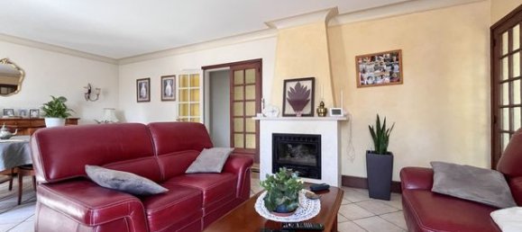 Casa de 4 dormitorios en Bressuire, France No. 307739 2