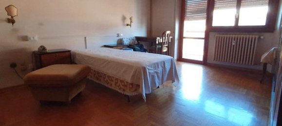 Квартира с 10 комнатами в Пезаро, Италия № 172068 14