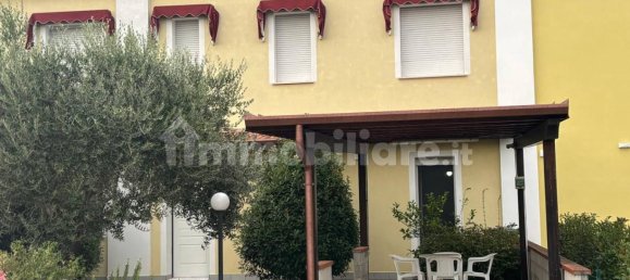 2 bedrooms Apartment in Vigarano Mainarda, Italy No. 379606 2