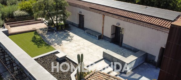 Дом с 9 комнатами в Ачи Кастелло, Италия № 306359 8