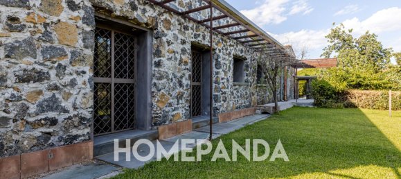 Дом с 9 комнатами в Ачи Кастелло, Италия № 306359 16