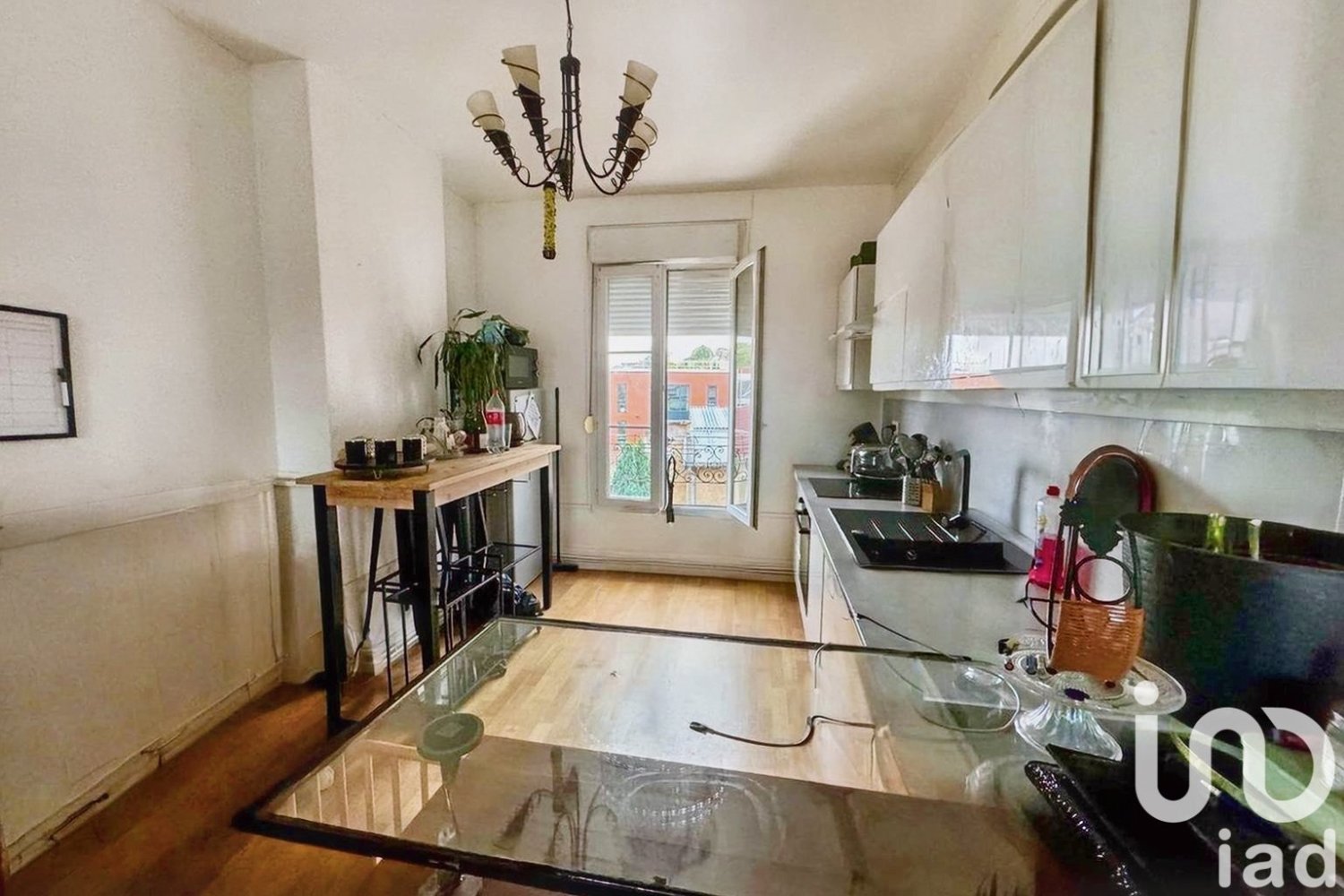 Квартира с 2 спальнями в Эперне, Франция № 209049