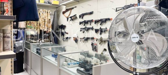 1 room Commercial property in Carpi, Italy No. 200022 5