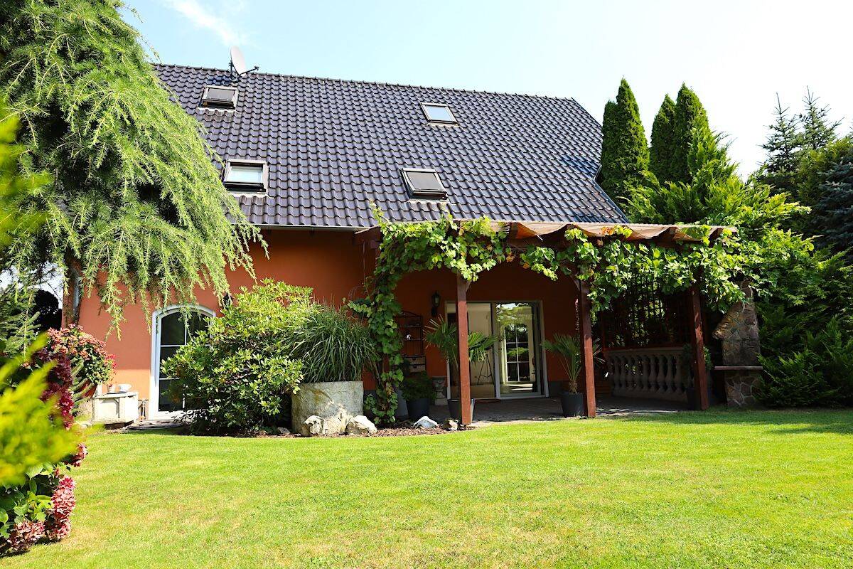 Таунхаус с 6 комнатами в Лейпциг, Германия № 346256