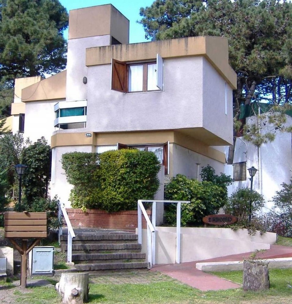 2 bedrooms Apartment in Mar del Plata, Argentina No. 78319