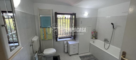 6غرفة منزل في Tigliole, Italy رقم 102825 14