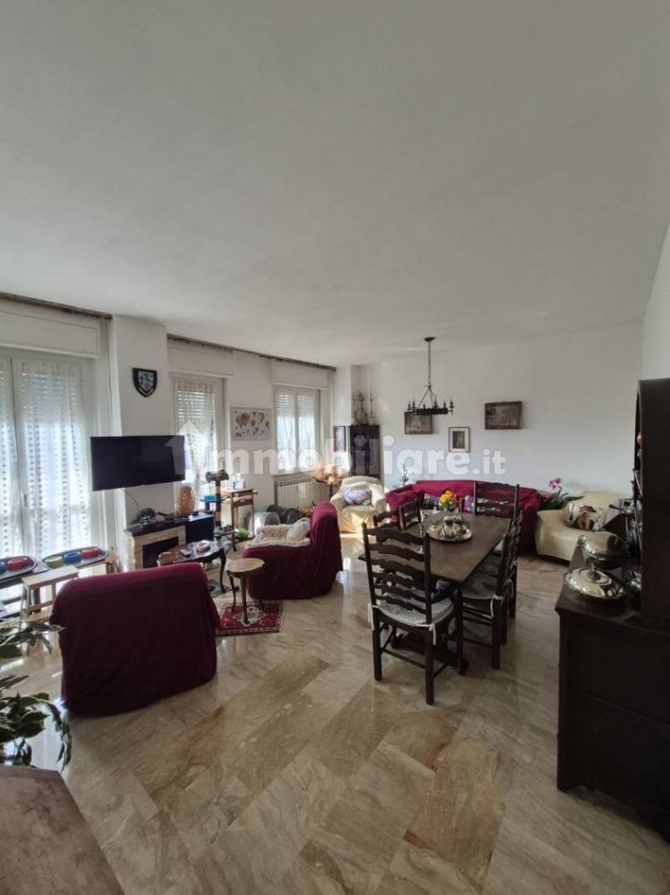 3 bedrooms Apartment in Milan, Italy No. 341021