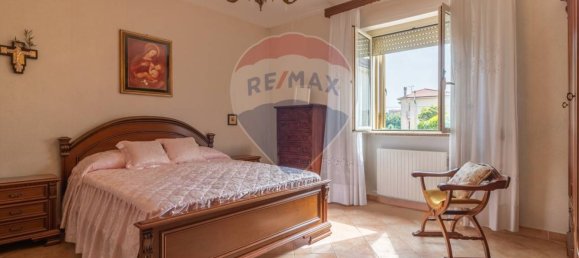 Apartamento de 2 dormitorios en Ischia di Castro, Italy No. 308673 18