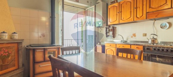 Apartamento de 2 dormitorios en Ischia di Castro, Italy No. 308673 6