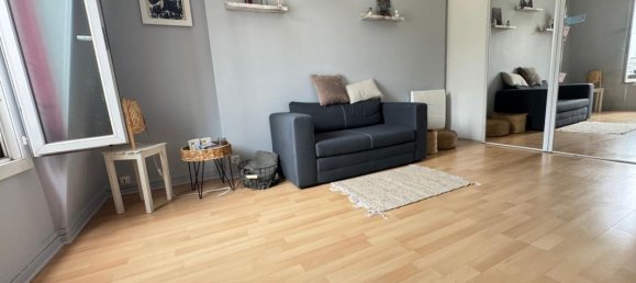 1 bedroom Apartment in Paris, France No. 167010 2