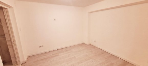Gewerbliche Immobilie in Almada, Portugal 40m², Nr. 46638 3