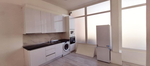 Gewerbliche Immobilie in Almada, Portugal 40m², Nr. 46638 9