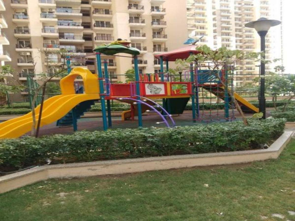 Casa T3 em Noida, India N.º 67865