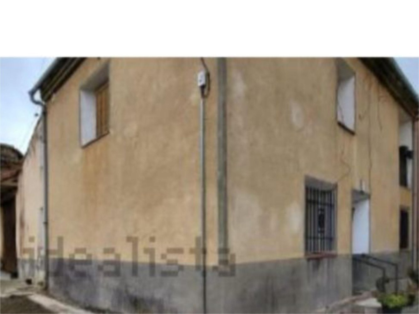 Casa de 5 dormitorios en Fuensaldaña, Spain No. 146450