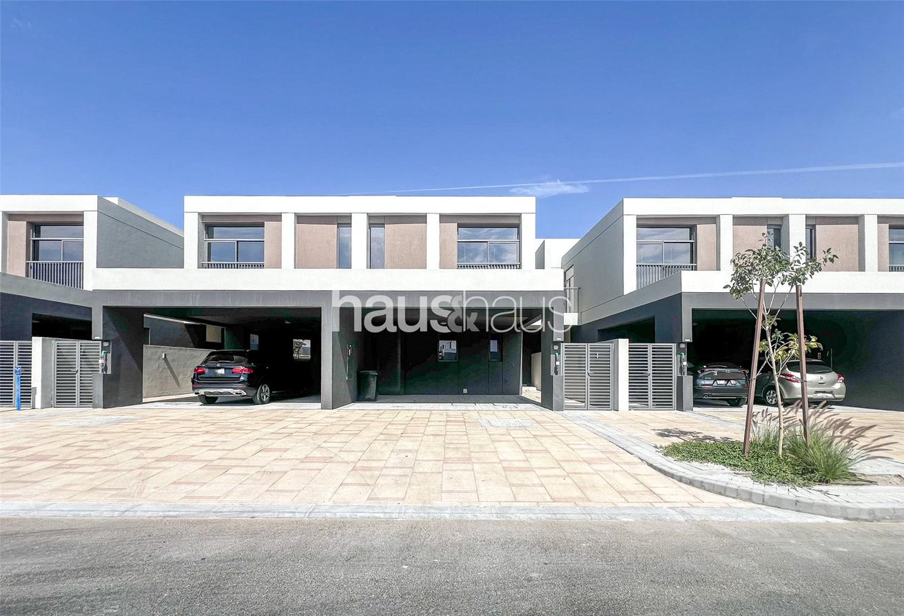 3 bedrooms Townhouse in Dubai South (Dubai World Central), UAE No. 99364