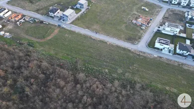  قطعة أرض في Strasshof an der Nordbahn, Austria رقم 165171