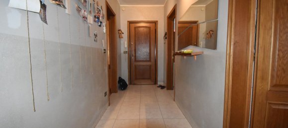 3 rooms Apartment in Guastalla, Italy No. 131031 2
