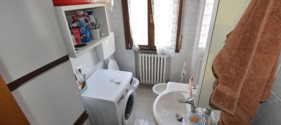 3 rooms Apartment in Guastalla, Italy No. 131031 11