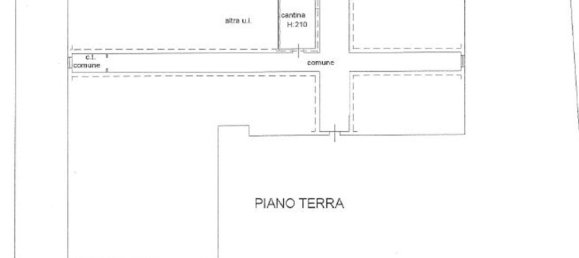 3 rooms Apartment in Guastalla, Italy No. 131031 20